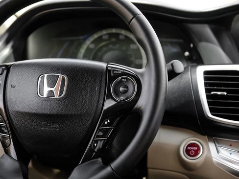 Used 2015 Honda Accord EX-L image 21