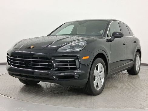 Certified 2023 Porsche Cayenne image 1