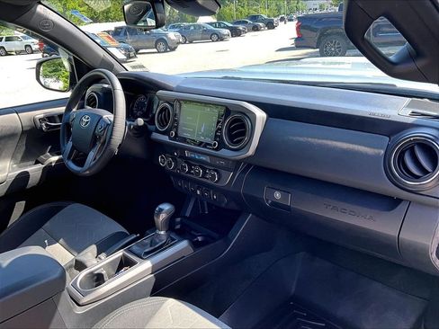 Used 2023 Toyota Tacoma TRD Sport w/ Technology Package AWD/4WD image 14