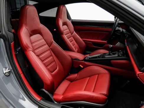 Used 2024 Porsche 911 Carrera GTS RWD image 50