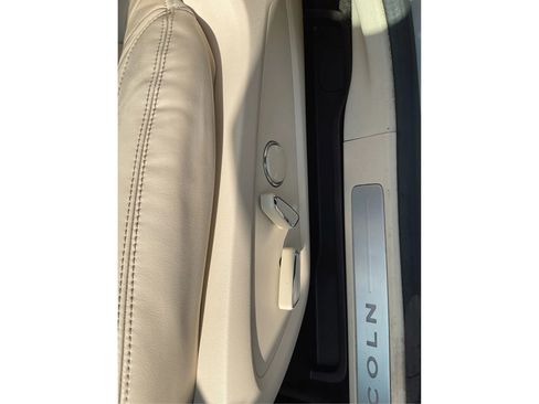 Used 2015 Lincoln MKC FWD w/ Equipment Group 101A Select image 18