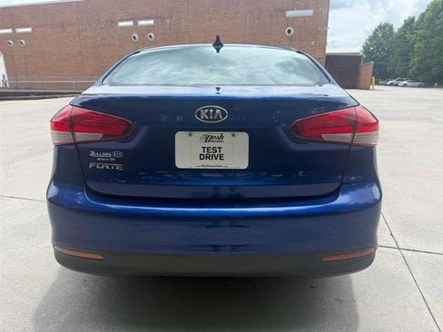 Used 2018 Kia Forte LX FWD image 5