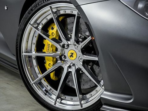 Used 2020 Ferrari 812 Superfast RWD image 3
