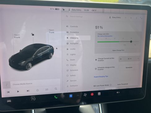 Used 2019 Tesla Model 3 image 17