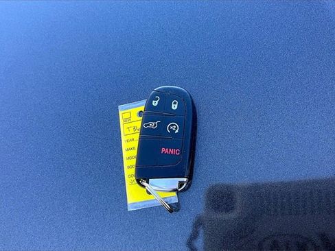 Used 2018 Jeep Grand Cherokee Limited w/ Luxury Group II image 10