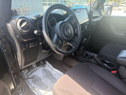 Used 2014 Jeep Wrangler Sport AWD/4WD image 2