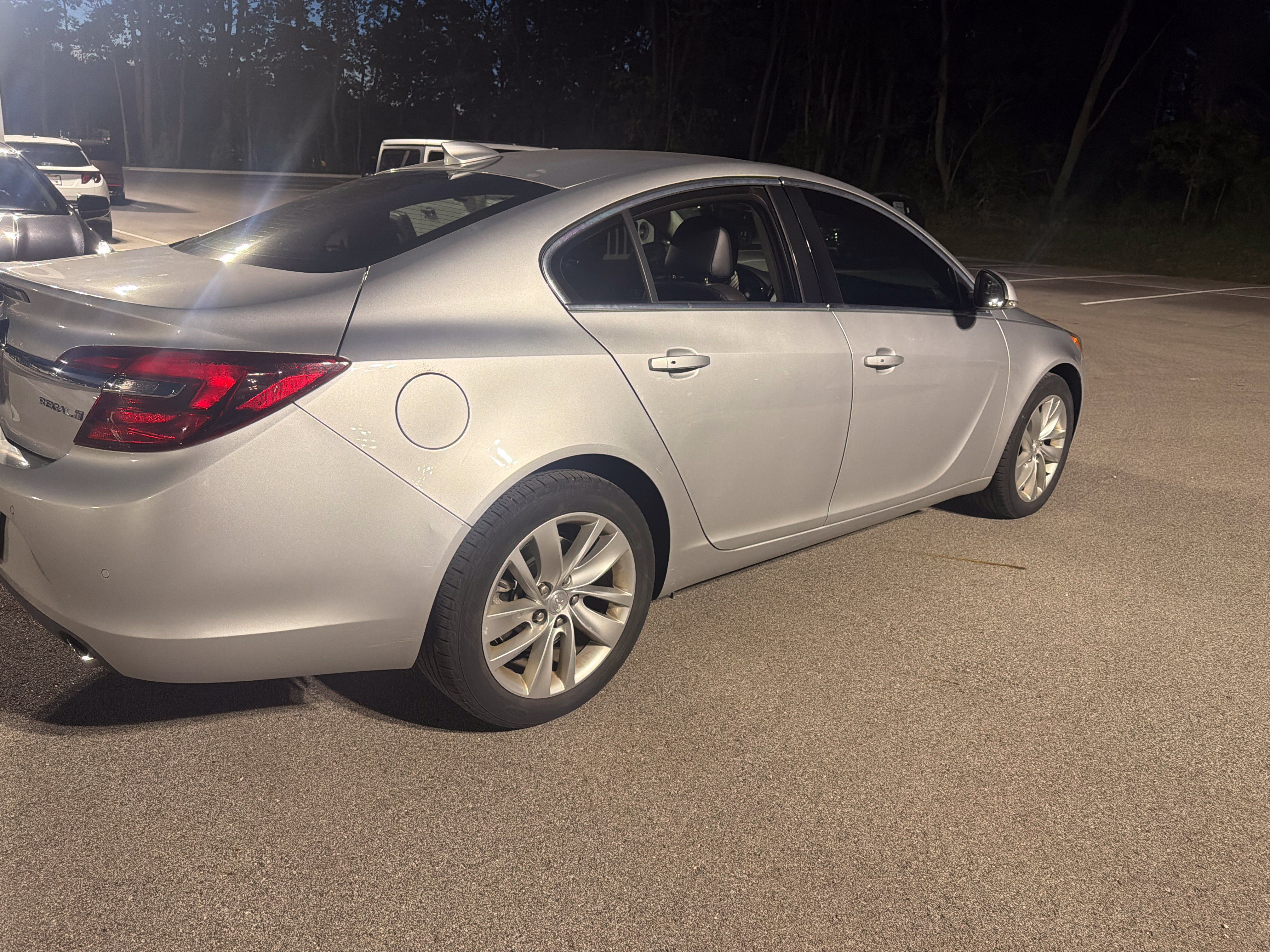 Used 2015 Buick Regal Premium w/ Experience Buick Package FWD image 5