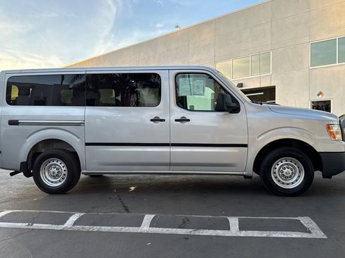 Used 2019 Nissan NV 3500 S image 2