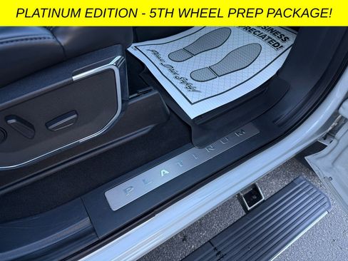 Used 2025 Ford F250 Platinum image 24