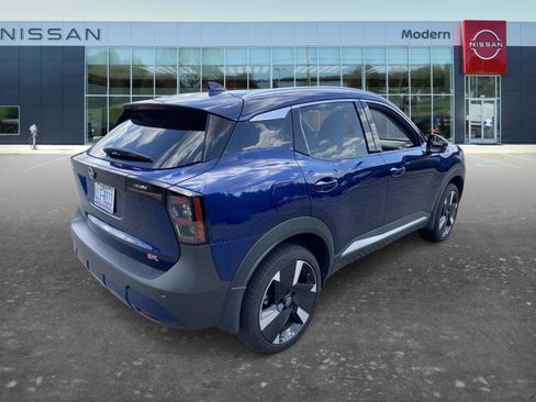 Certified 2025 Nissan Kicks SR FWD image 5