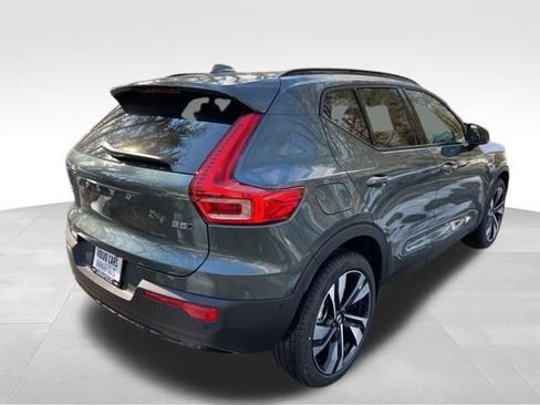 New 2026 Volvo XC40 B5 Ultra w/ Climate Package AWD/4WD image 7