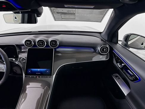 Used 2026 Mercedes-Benz GLC 300 4MATIC image 22