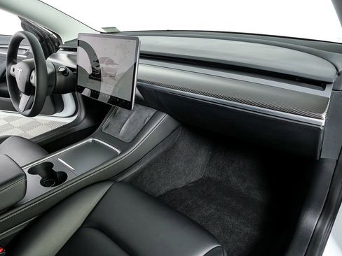 Used 2023 Tesla Model 3 Performance image 22