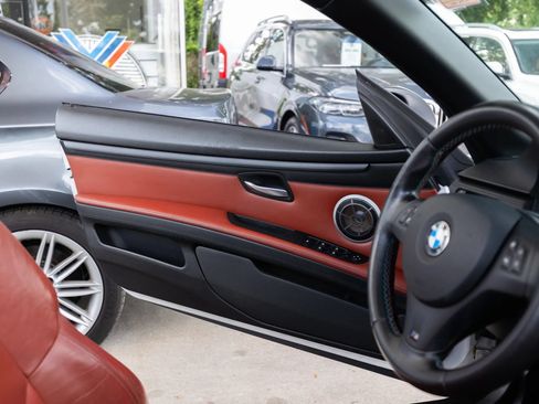 Used 2013 BMW M3 Convertible RWD image 39