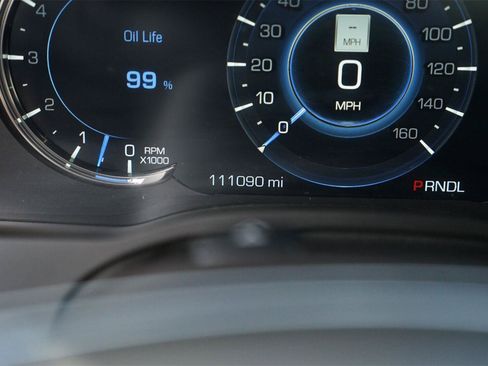 Used 2017 Cadillac Escalade Luxury RWD image 28