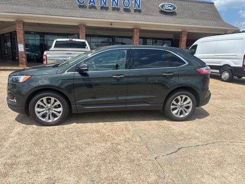 Certified 2024 Ford Edge Titanium AWD/4WD image 2