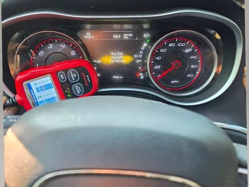Used 2018 Dodge Charger R/T Scat Pack w/ Dynamics Package RWD image 10