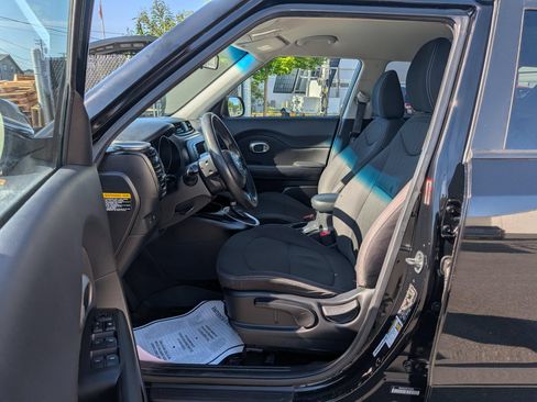 Used 2015 Kia Soul FWD image 5