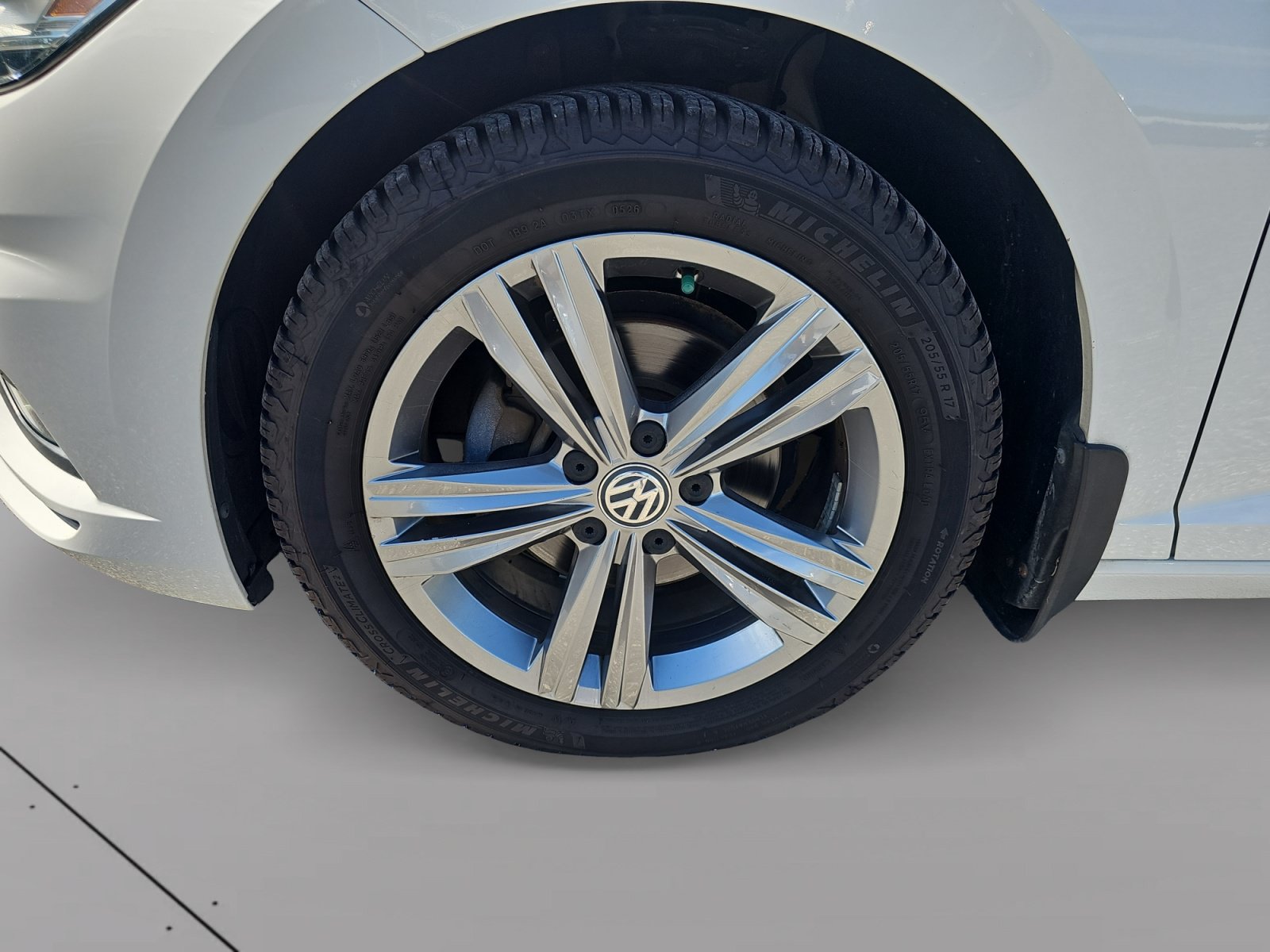 Used 2020 Volkswagen Jetta R-Line FWD image 33