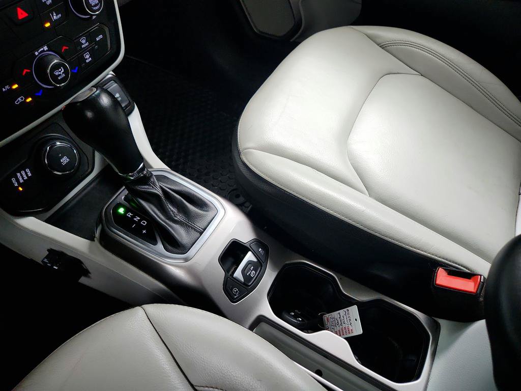 Used 2022 Jeep Renegade Limited AWD/4WD image 18
