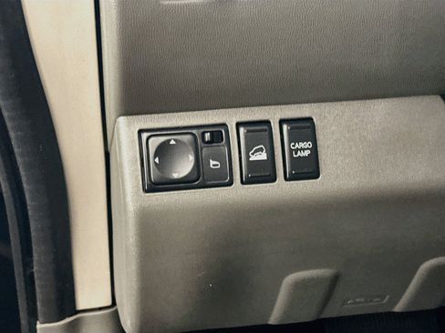 Used 2021 Nissan Frontier SV w/ Midnight Edition Floor Mats AWD/4WD image 17