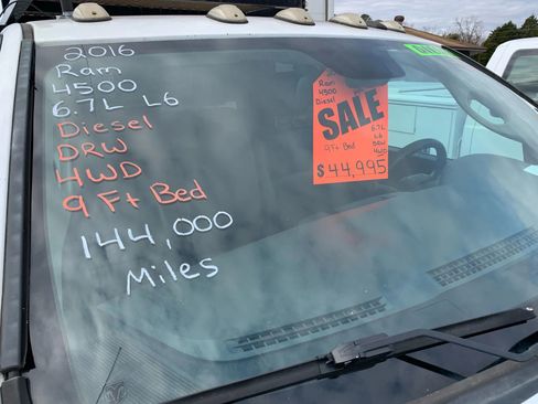 Used 2016 RAM 4500 Tradesman image 3