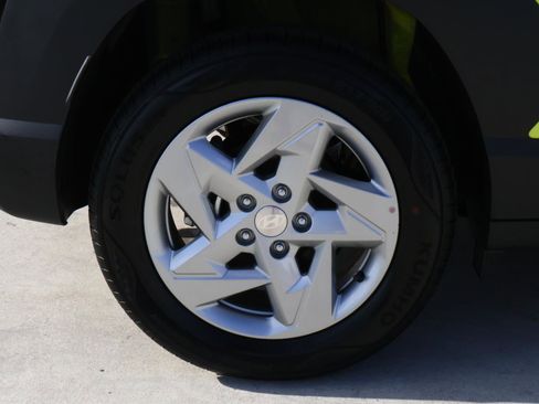 Certified 2026 Hyundai Kona SE image 8