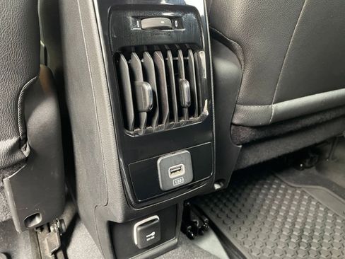 Used 2025 Jeep Compass Trailhawk image 24