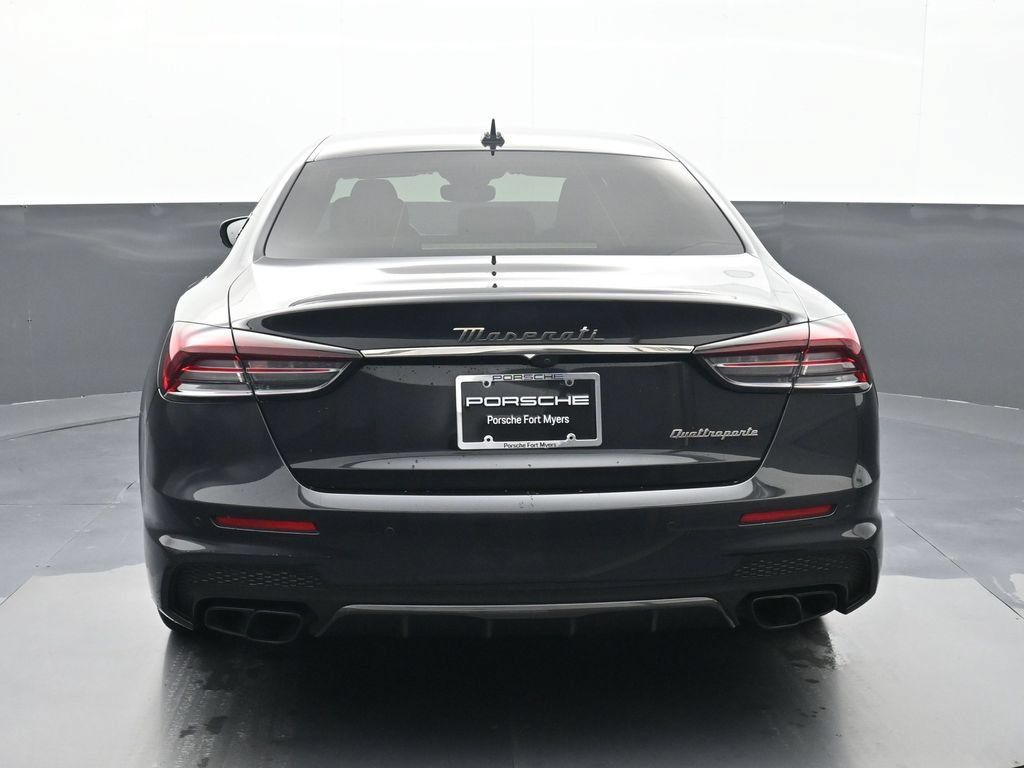 Used 2022 Maserati Quattroporte Trofeo RWD image 18