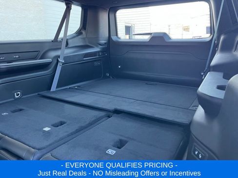 New 2025 Jeep Wagoneer L Series II image 28