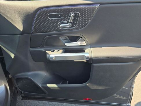 New 2026 Mercedes-Benz GLB 250 4MATIC image 25