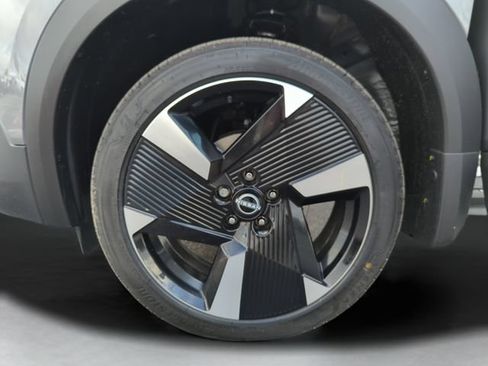 New 2026 Nissan Kicks SR FWD image 43