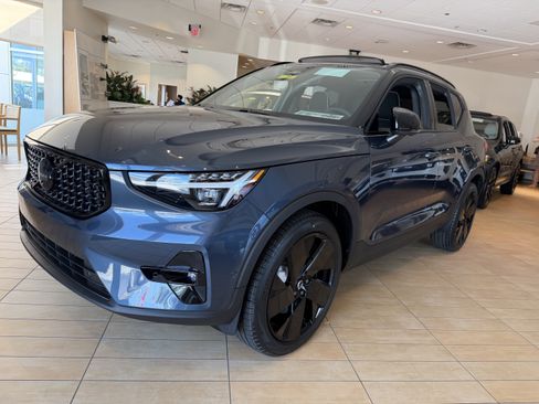 New 2026 Volvo XC40 B5 Ultra w/ Protection Package image 6
