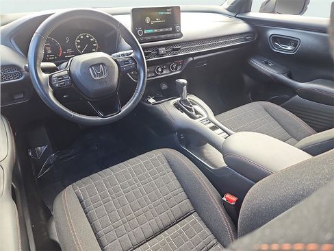 Certified 2024 Honda HR-V Sport image 3