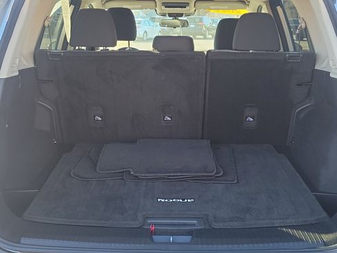 Used 2022 Nissan Rogue SV image 7