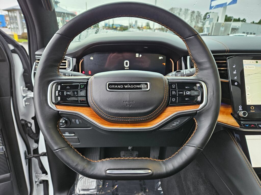 Used 2024 Jeep Grand Wagoneer L Series III AWD/4WD image 24