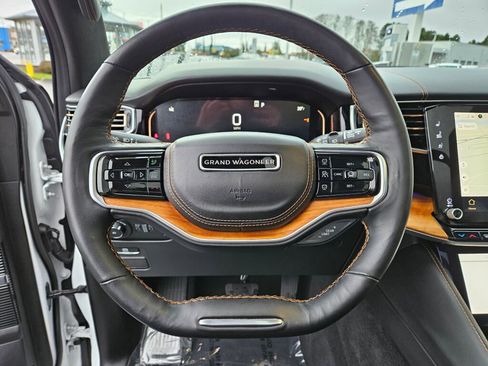 Used 2024 Jeep Grand Wagoneer L Series III image 24