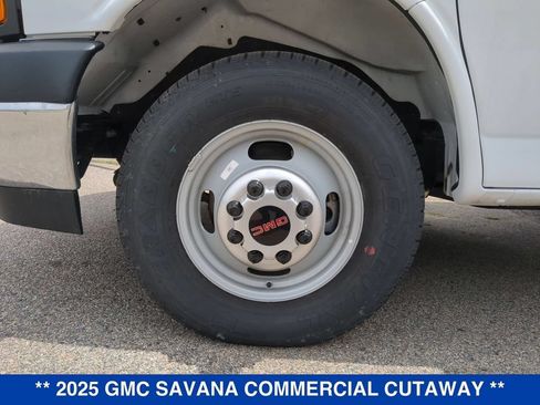 New 2025 GMC Savana 4500 w/ Power Convenience Package RWD image 21