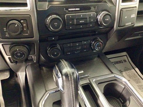 Used 2016 Ford F150 XLT w/ Equipment Group 302A Luxury image 22