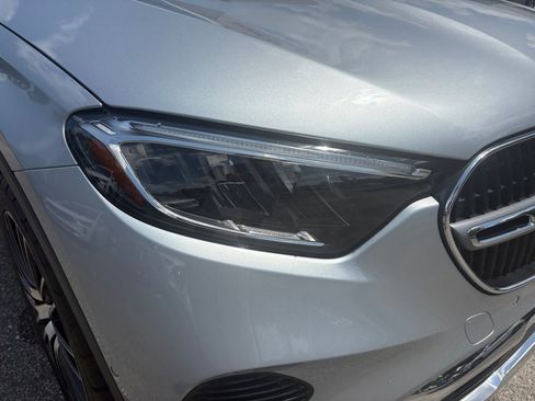 Used 2023 Mercedes-Benz GLC 300 4MATIC image 28