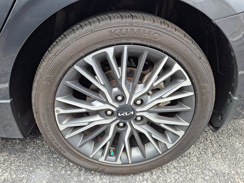 Used 2023 Kia Forte GT-Line w/ GT-Line Technology Package FWD image 3