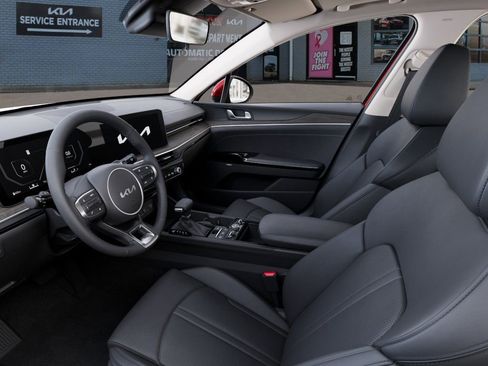 New 2025 Kia K5 EX image 17
