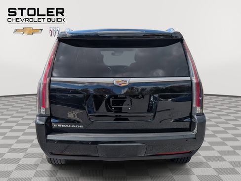 Used 2019 Cadillac Escalade Premium Luxury image 4