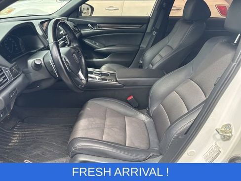 Used 2020 Honda Accord Sport image 2