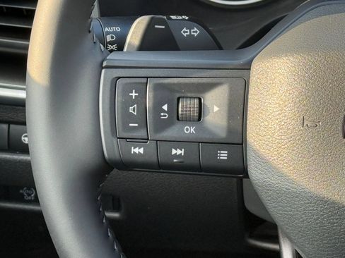 Used 2026 Nissan Rogue SV w/ Cold Weather Package FWD image 19
