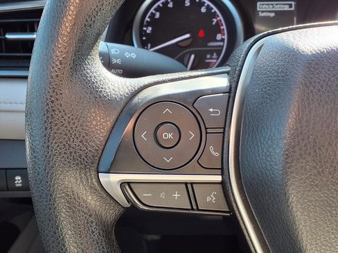 Used 2022 Toyota Camry LE image 14