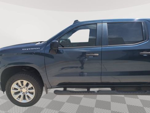 Used 2020 Chevrolet Silverado 1500 Custom w/ Custom Value Package AWD/4WD image 16