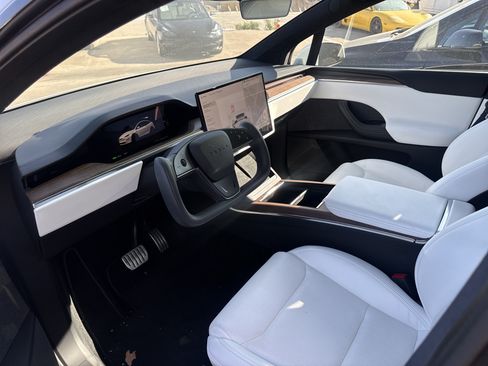 Used 2022 Tesla Model X AWD/4WD image 4