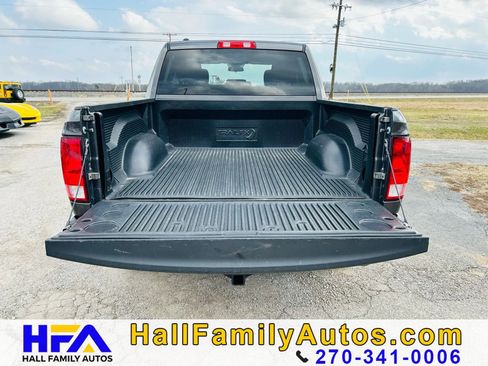 Used 2021 RAM 1500 Classic SLT AWD/4WD image 5
