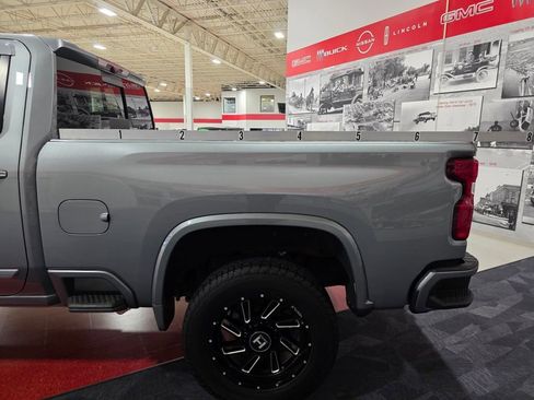 Used 2024 Chevrolet Silverado 2500 High Country w/ Technology Package image 8